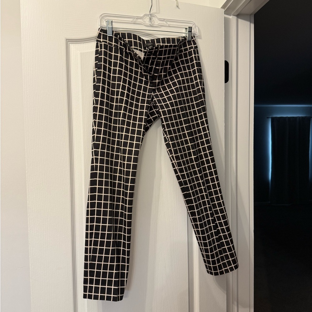Ann Taylor  Black and White Grid Pants